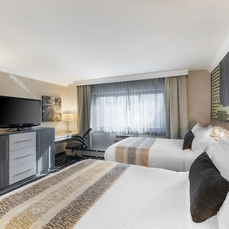 Best Western Plus Milwaukee West Ngoại thất bức ảnh