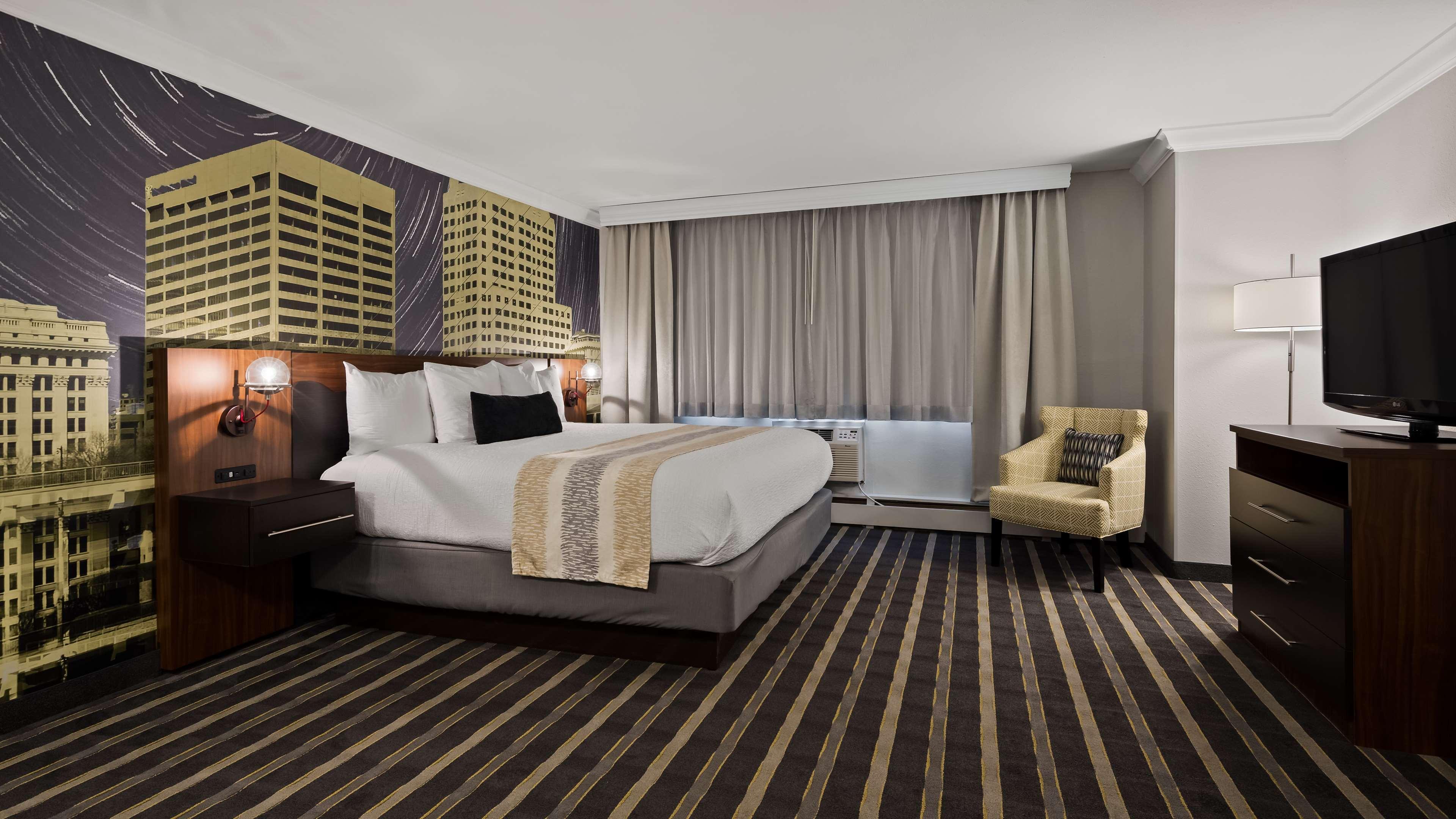 Best Western Plus Milwaukee West Ngoại thất bức ảnh