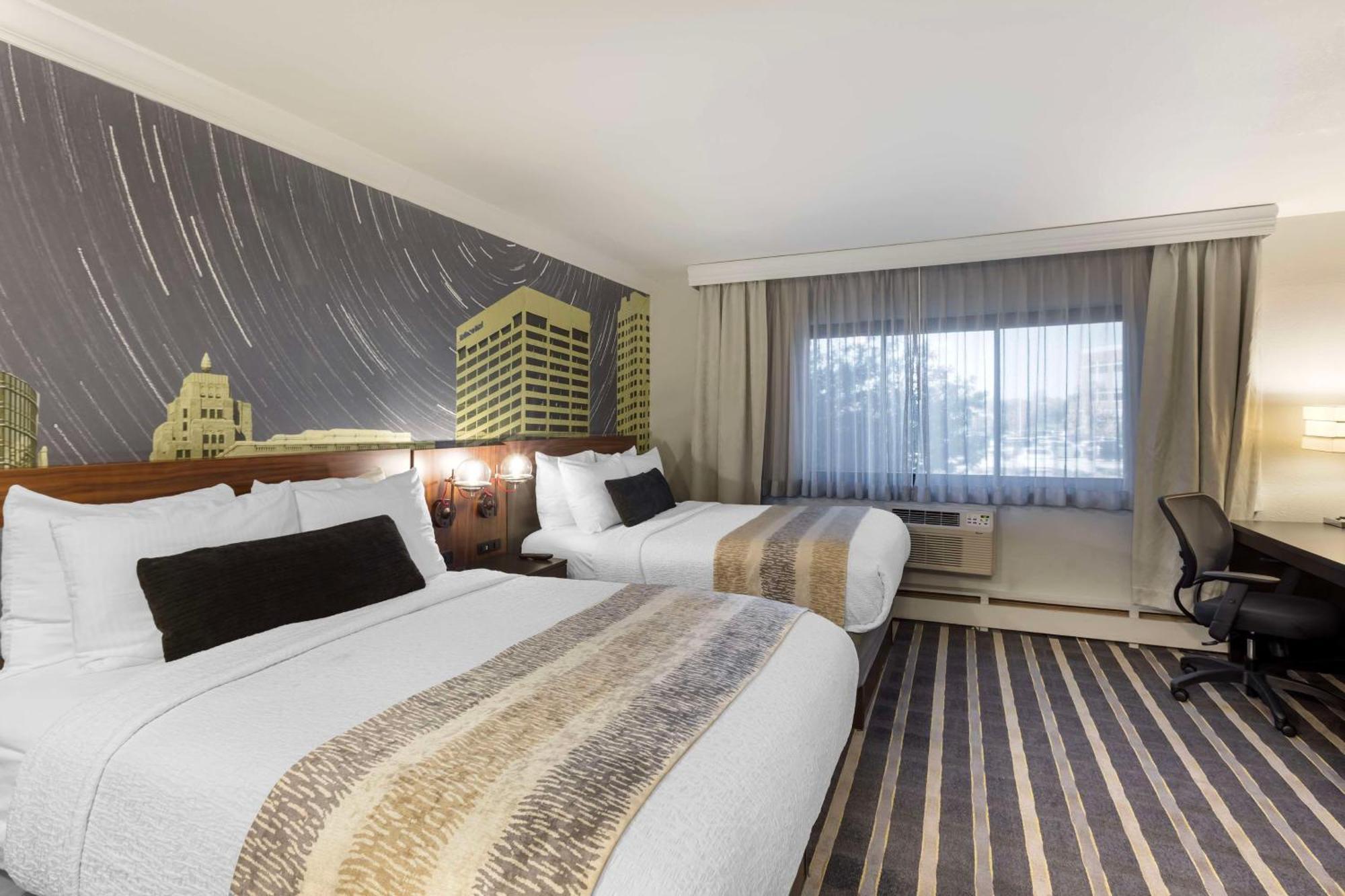 Best Western Plus Milwaukee West Ngoại thất bức ảnh