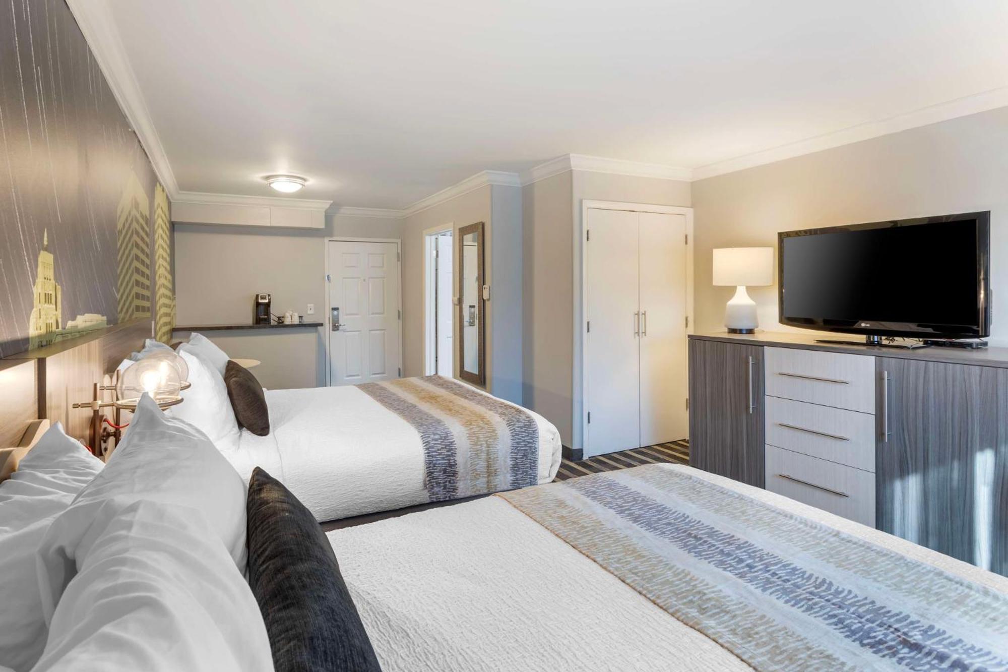 Best Western Plus Milwaukee West Ngoại thất bức ảnh
