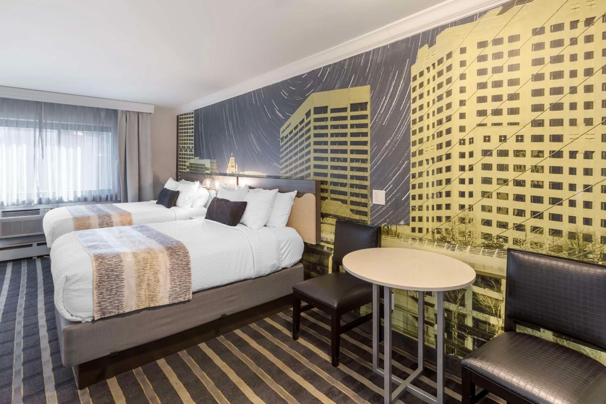 Best Western Plus Milwaukee West Ngoại thất bức ảnh