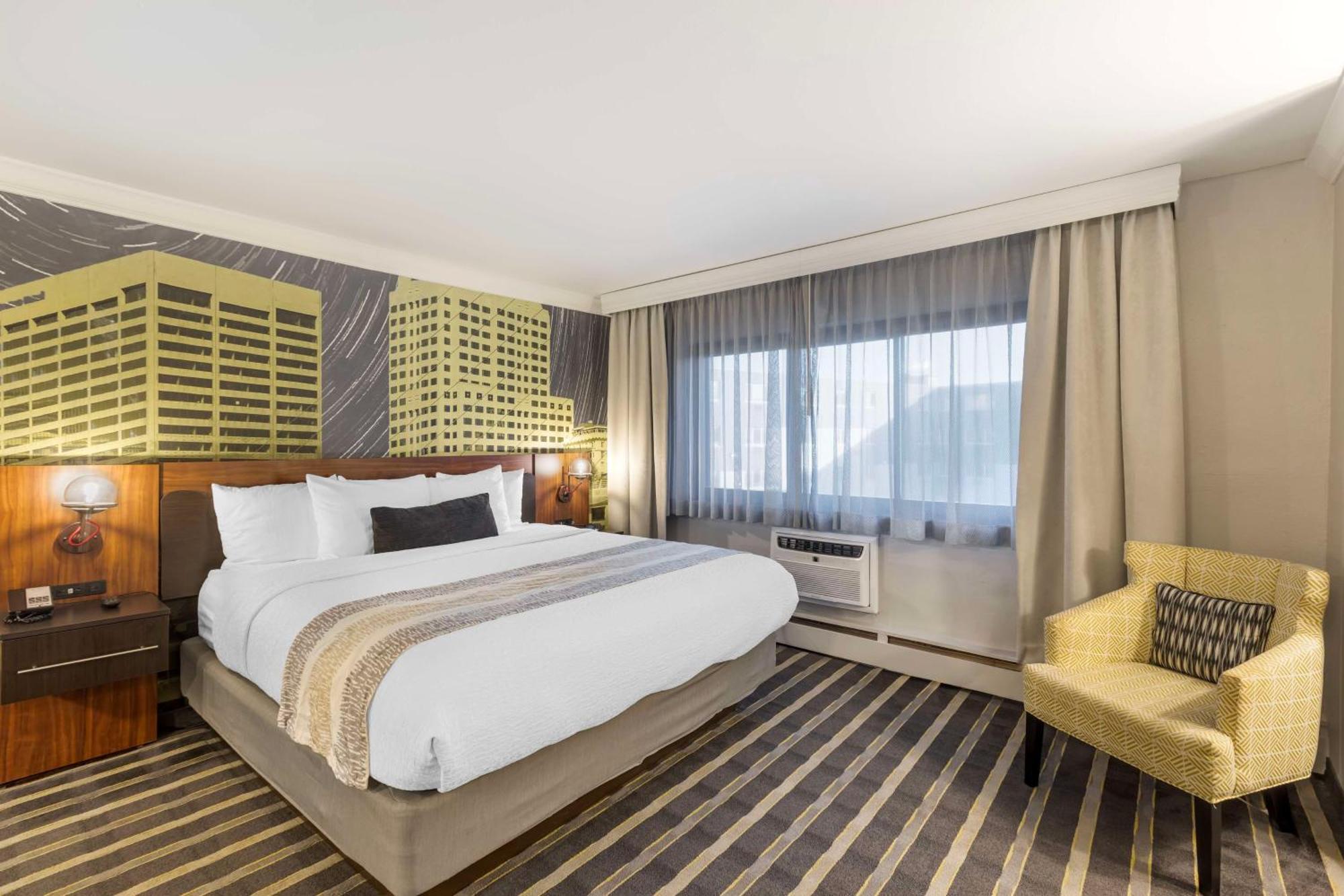 Best Western Plus Milwaukee West Ngoại thất bức ảnh