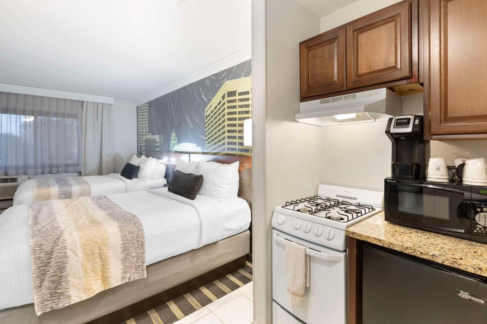Best Western Plus Milwaukee West Ngoại thất bức ảnh