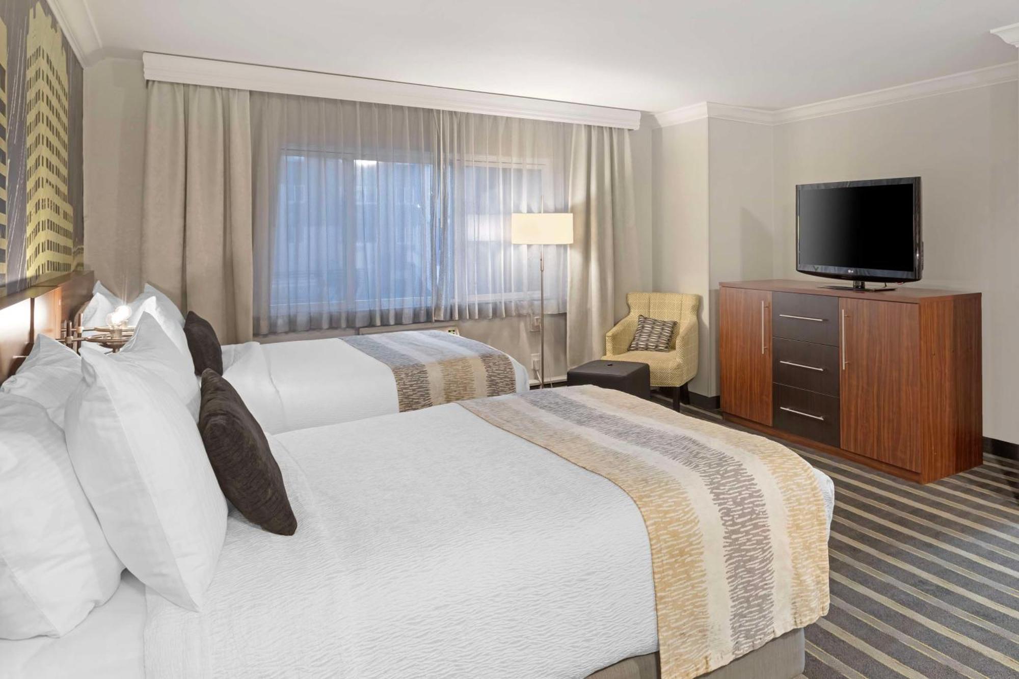 Best Western Plus Milwaukee West Ngoại thất bức ảnh