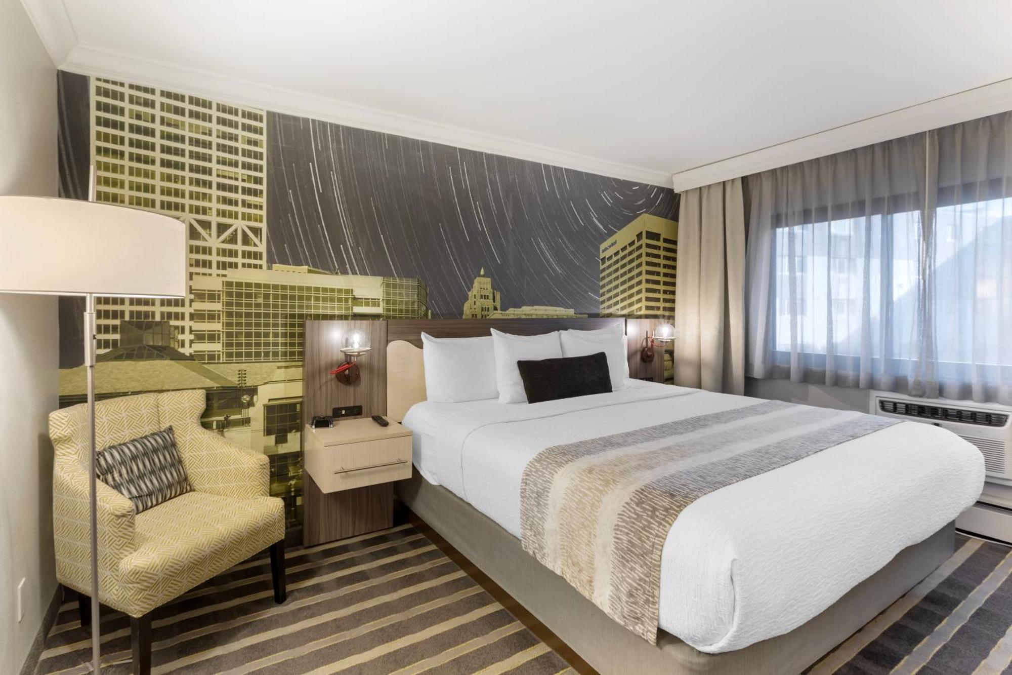 Best Western Plus Milwaukee West Ngoại thất bức ảnh