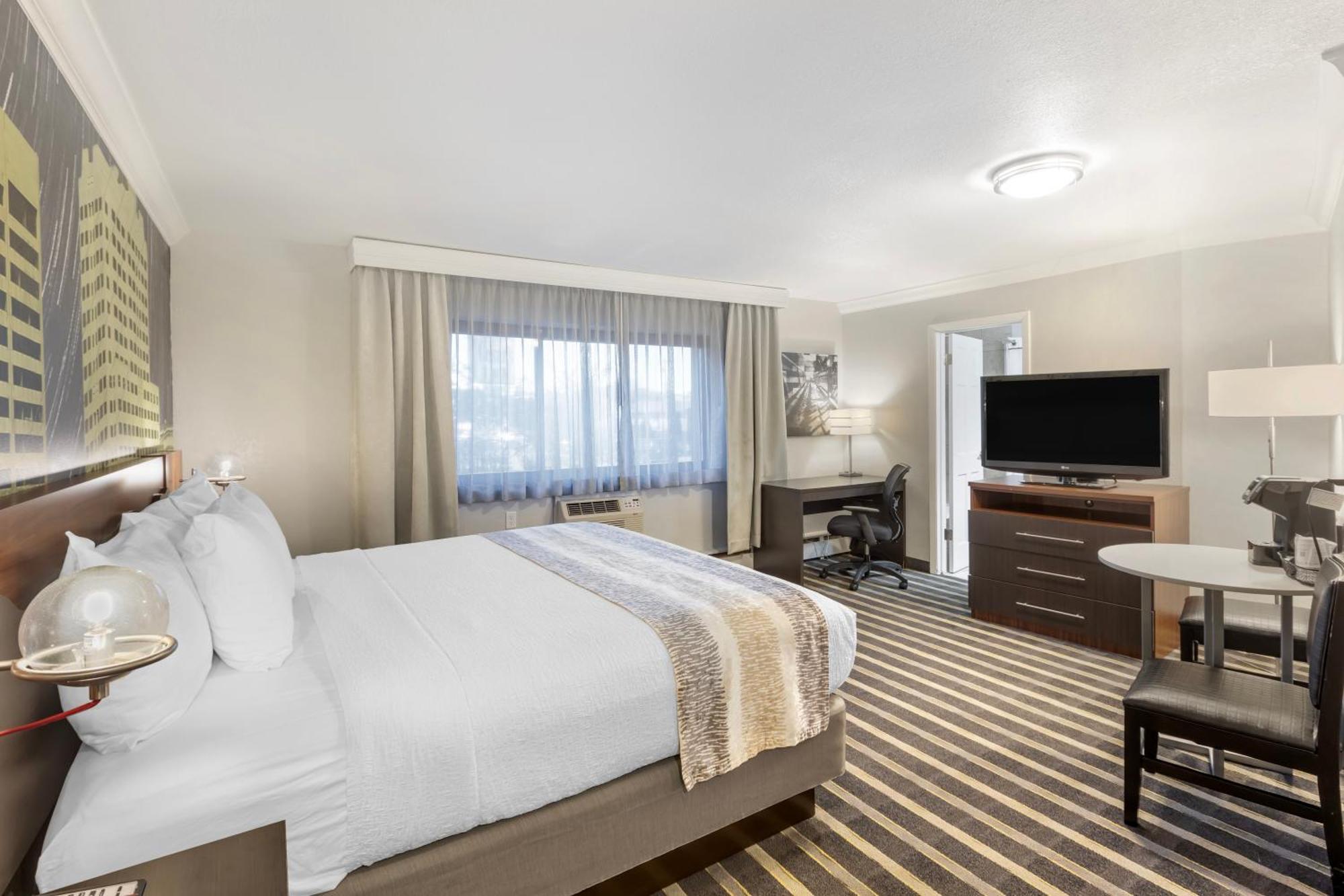 Best Western Plus Milwaukee West Ngoại thất bức ảnh