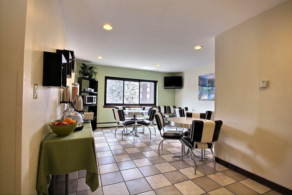 Best Western Plus Milwaukee West Nhà hàng bức ảnh